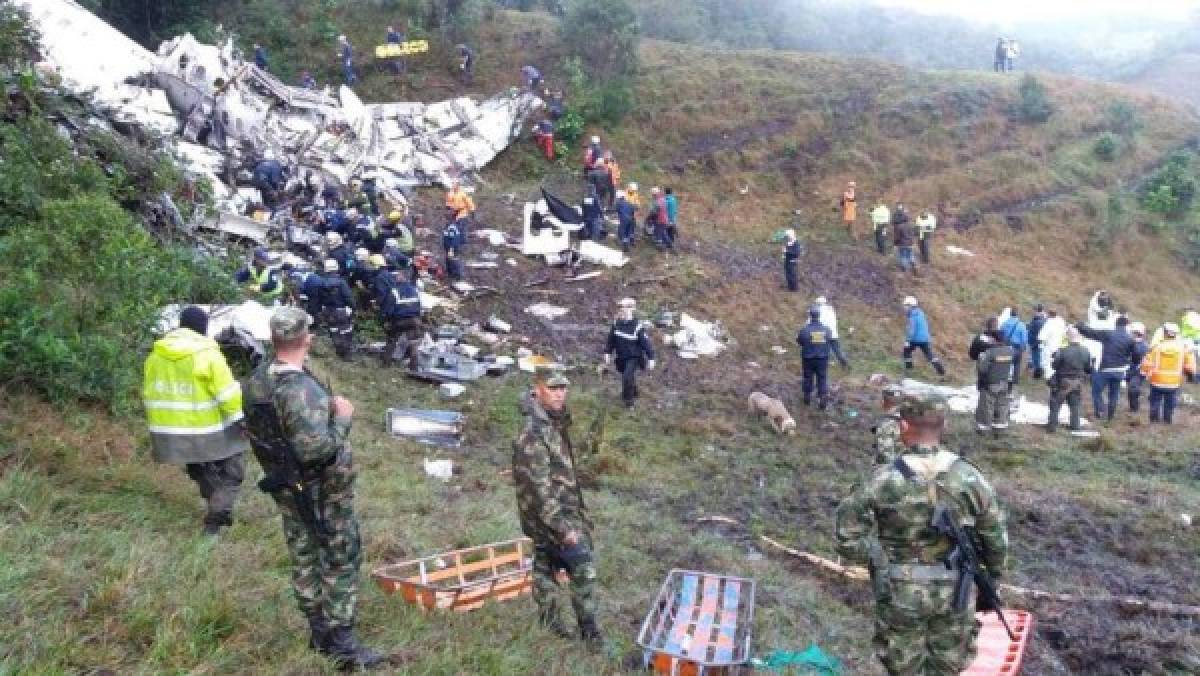 Terribles fotos del avión que se estrella con el club Chapecoense