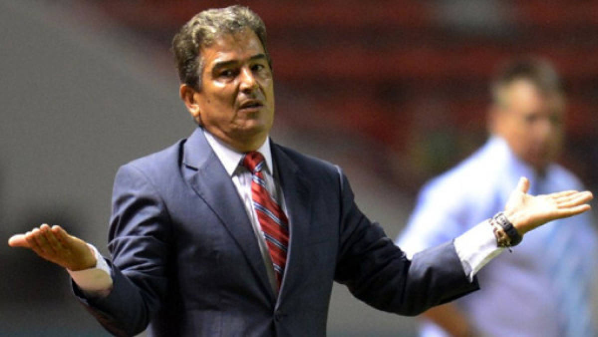 Jorge Luis Pinto le responde a la FIFA
