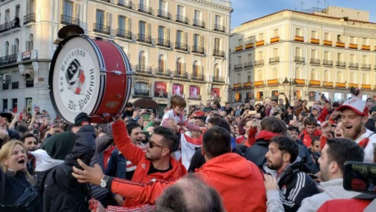 ¡Ambientazo! River invade Madrid a un día de la final de Copa Libertadores