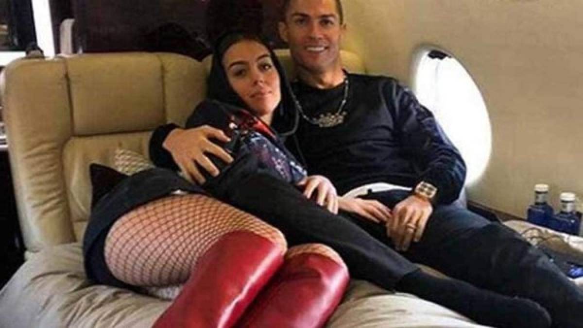 En su avión privado: Así celebró Georgina Rodríguez el hattrick de Cristiano Ronaldo con Juventus   