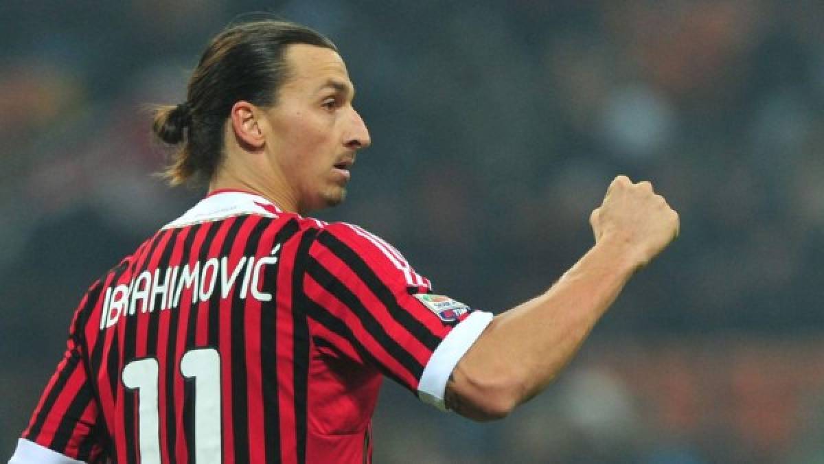Zlatan Ibrahimovic vuelve al Milan y firma contrato por los próximos seis meses