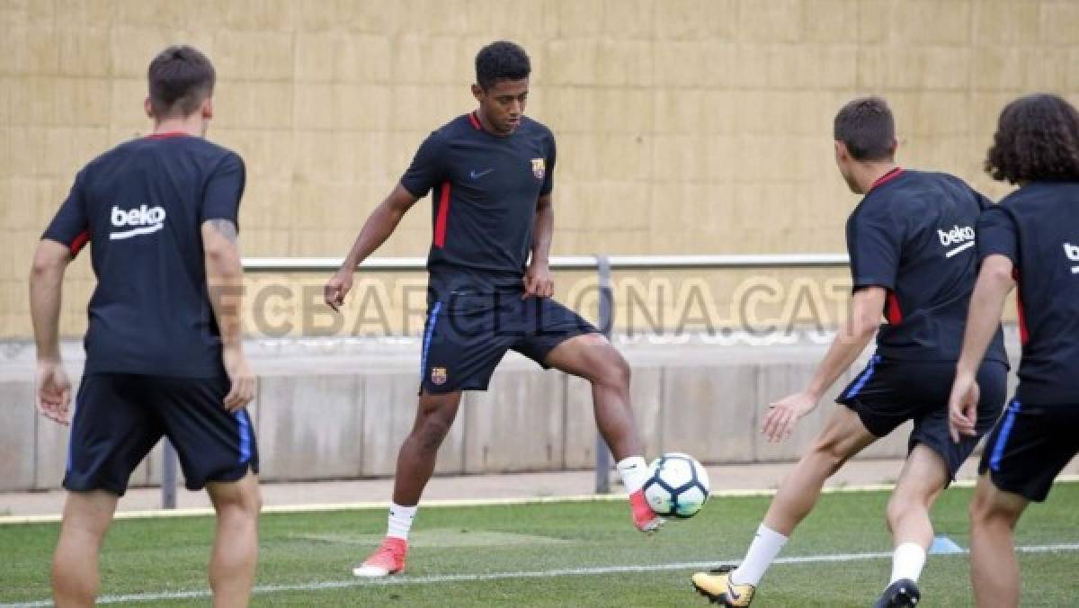 Choco Lozano, bajo la mirada de Ernesto Valverde en el Barcelona