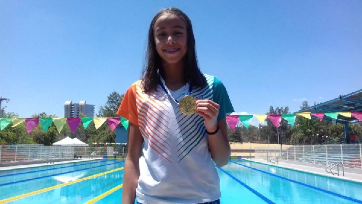Alegría y deportivismo: Las mejores imágenes del campeonato nacional de natación