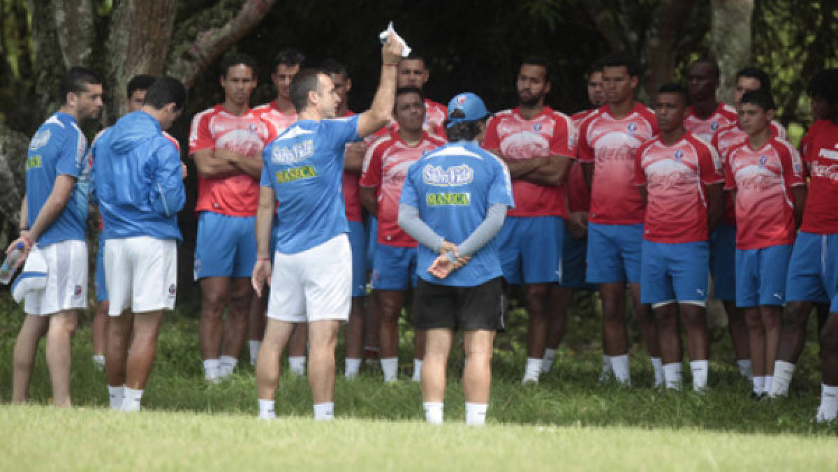 Tosello confirmó las bajas en el Olimpia