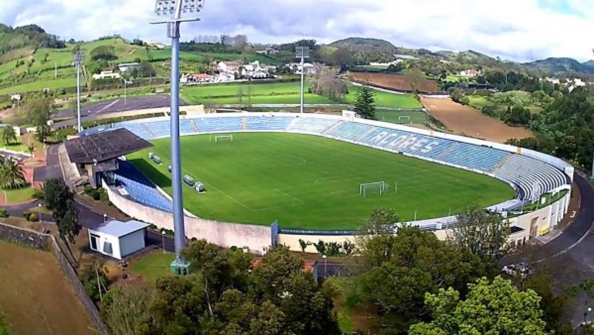 Estadio y compañeros famosos: Lo que debes saber del Santa Clara, la nueva casa de Jonathan Rubio