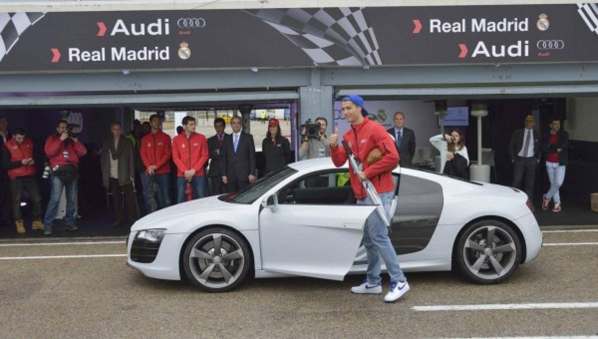 ¡BELLEZAS! La impresionante colección de carros de lujo de Cristiano Ronaldo