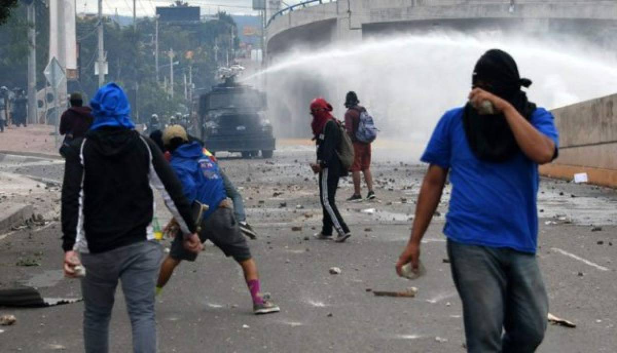 INFORME ESPECIAL: Saqueos de tiendas y caos en las protestas en Honduras