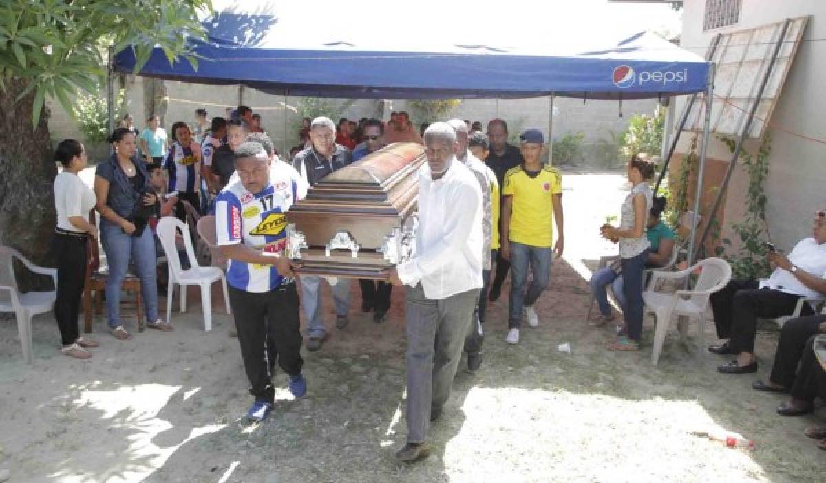 Multitudinario adiós a Enrique Reneau en su natal Jutiapa