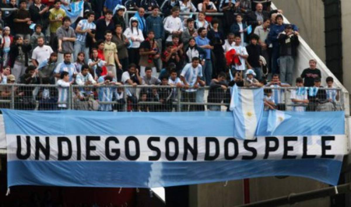 Las pancartas más insólitas y graciosas en estadios de fútbol