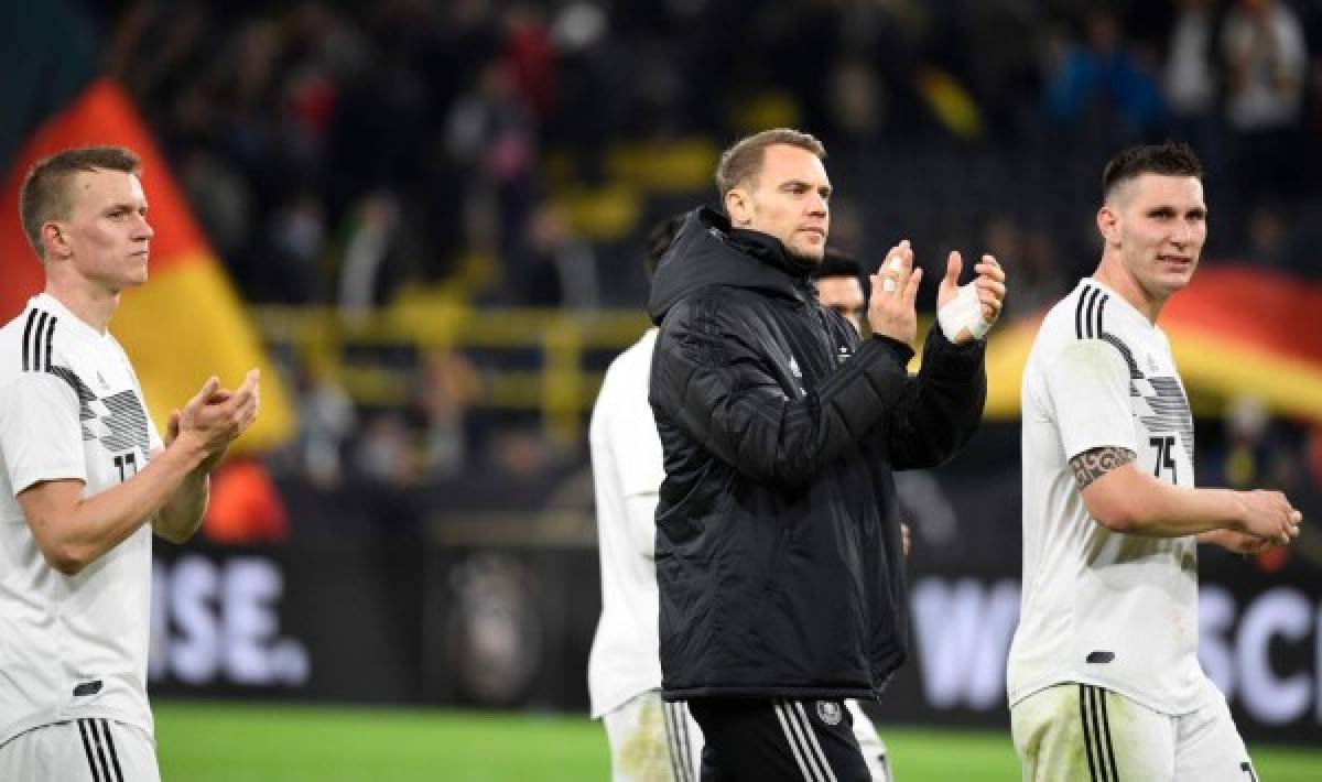 No viste en TV: Risas de Neuer, su gesto con Ter Stegen y la tristeza en Alemania