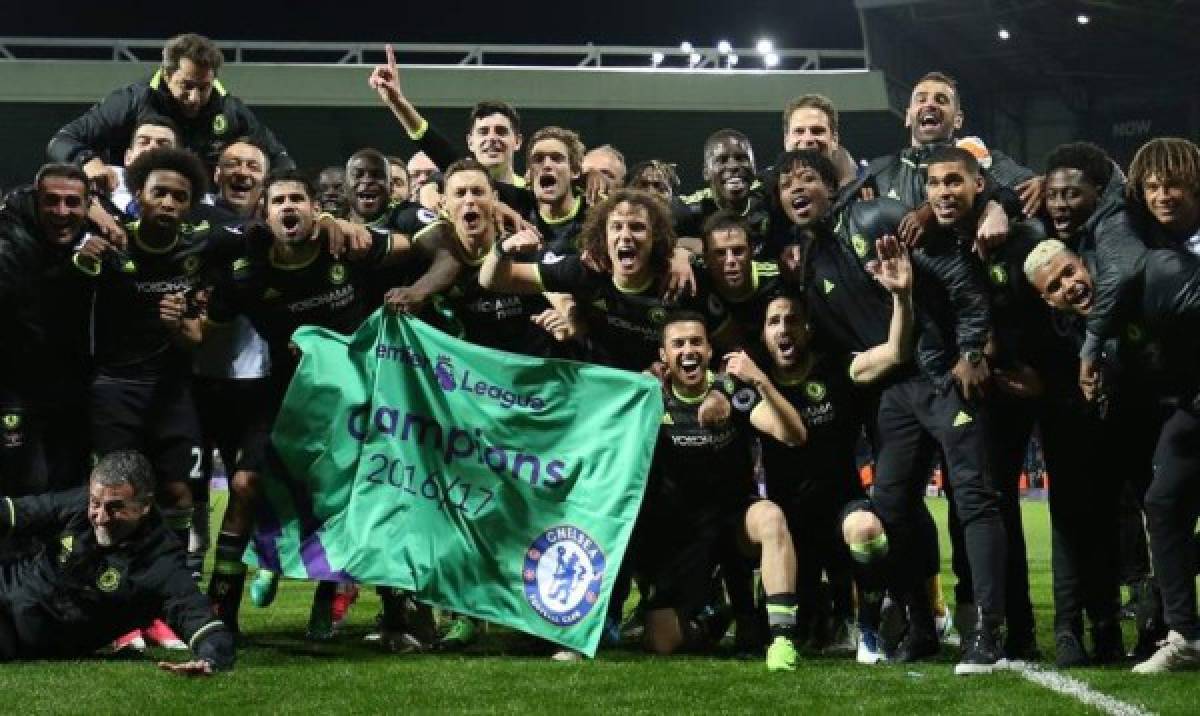 ¡LOCURA! Así festejó el Chelsea su sexto título en la Premier League