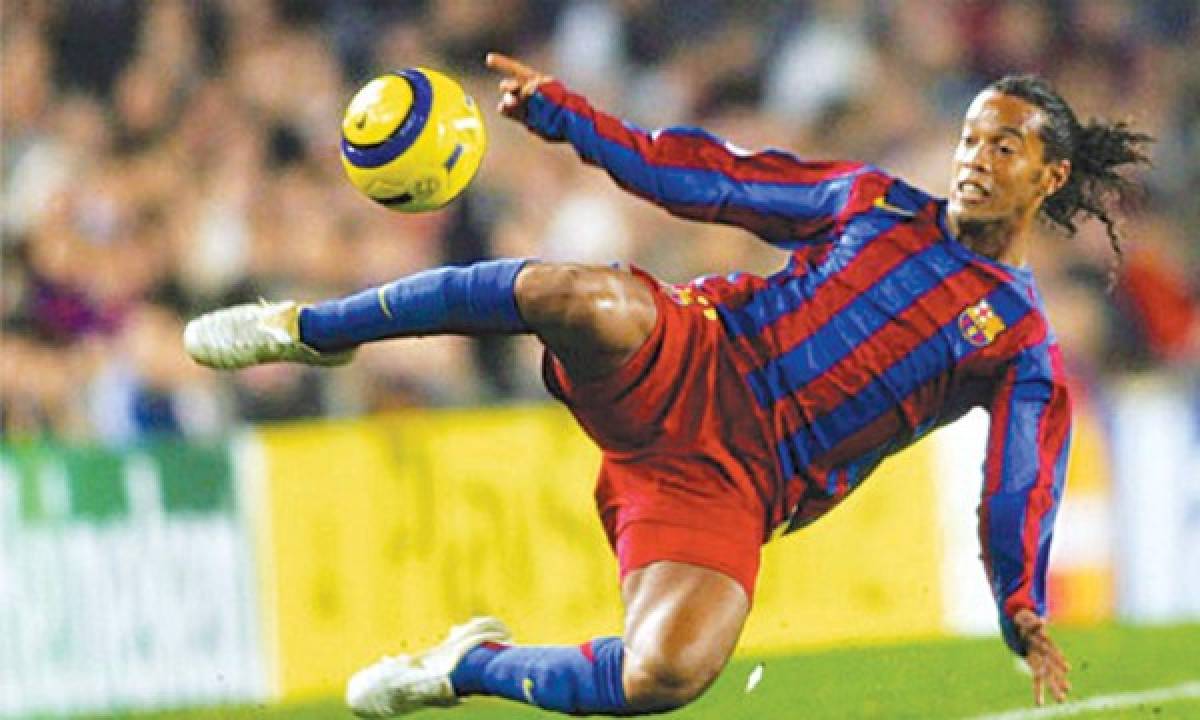 ¡La mágia existe! Ronaldinho deja el fútbol y acá un repaso de los mejores momentos de su carrera