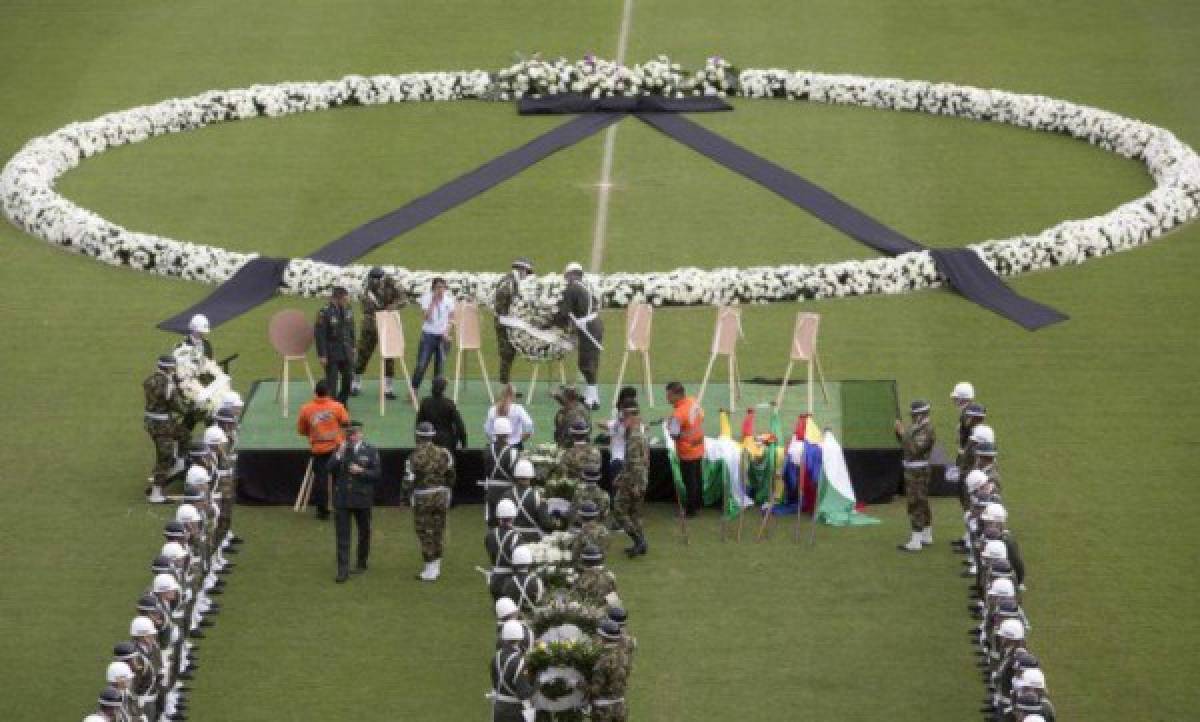 El estadio de Medellín fue insuficiente para el homenaje al Chapecoense