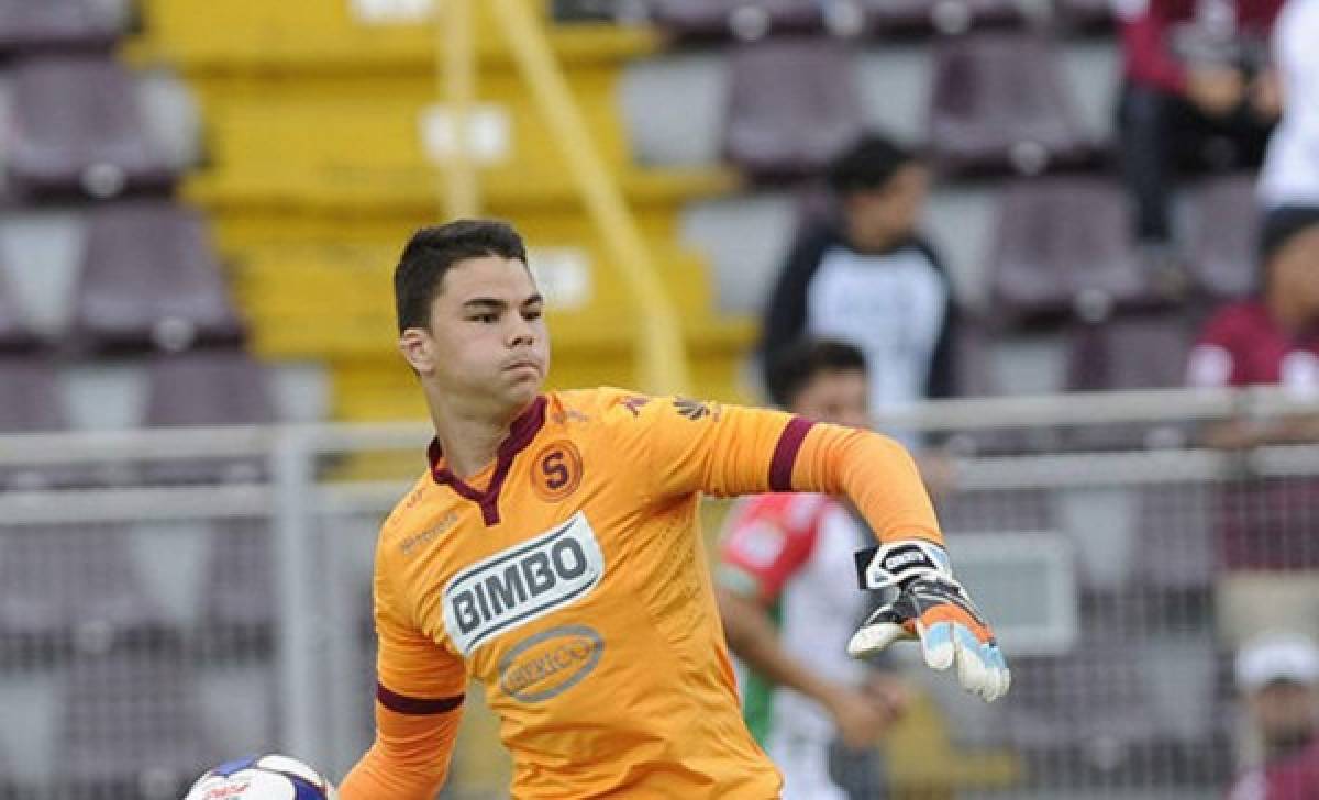 Saprissa hizo debutar a portero de 18 años cuando goleaba 4-0 a Carmelita