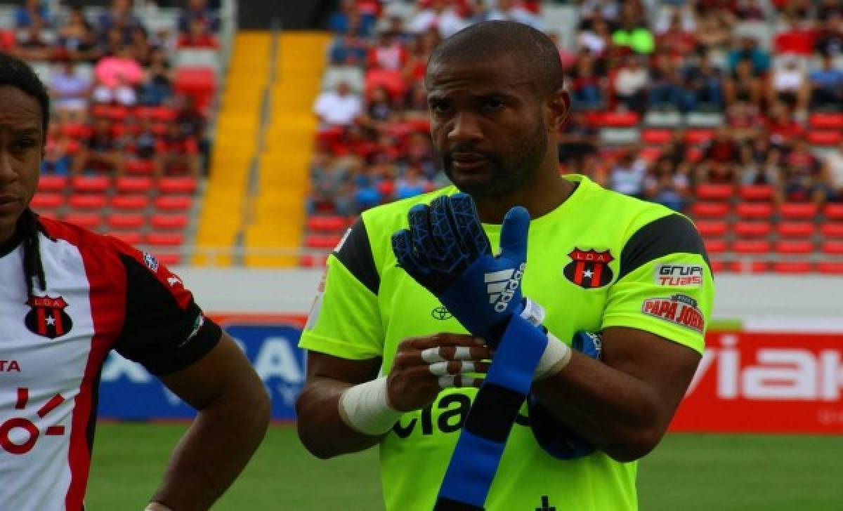 ¡Alarmas encendidas en Alajuelense! Pemberton fue operado