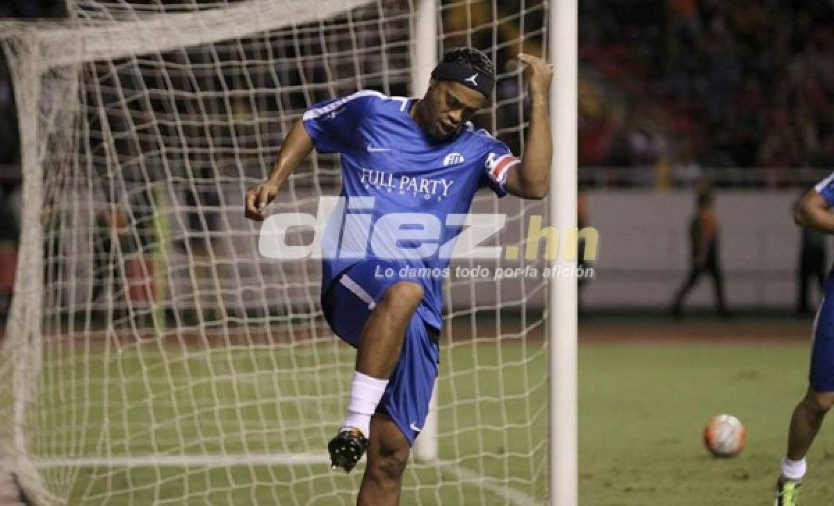 La noche mágica de Ronaldinho en Costa Rica