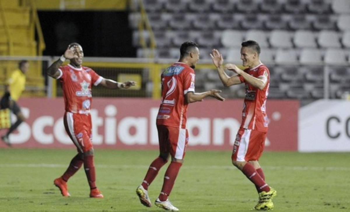 Santos de Costa Rica avanza a cuartos de final en la Concacaf