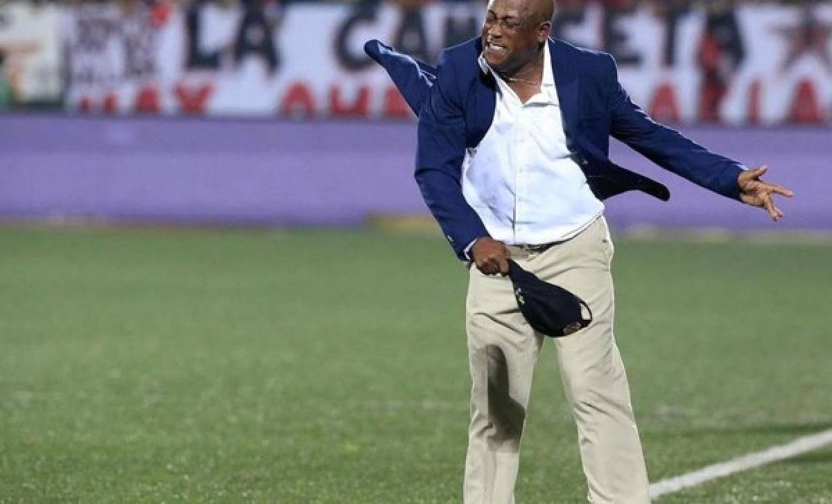 Hernán Medford vuelve a causar polémica en el fútbol de Costa Rica