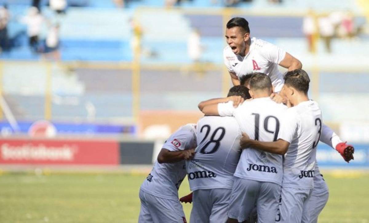 Alianza busca alargar invicto frente a Limeño en inicio de torneo salvadoreño