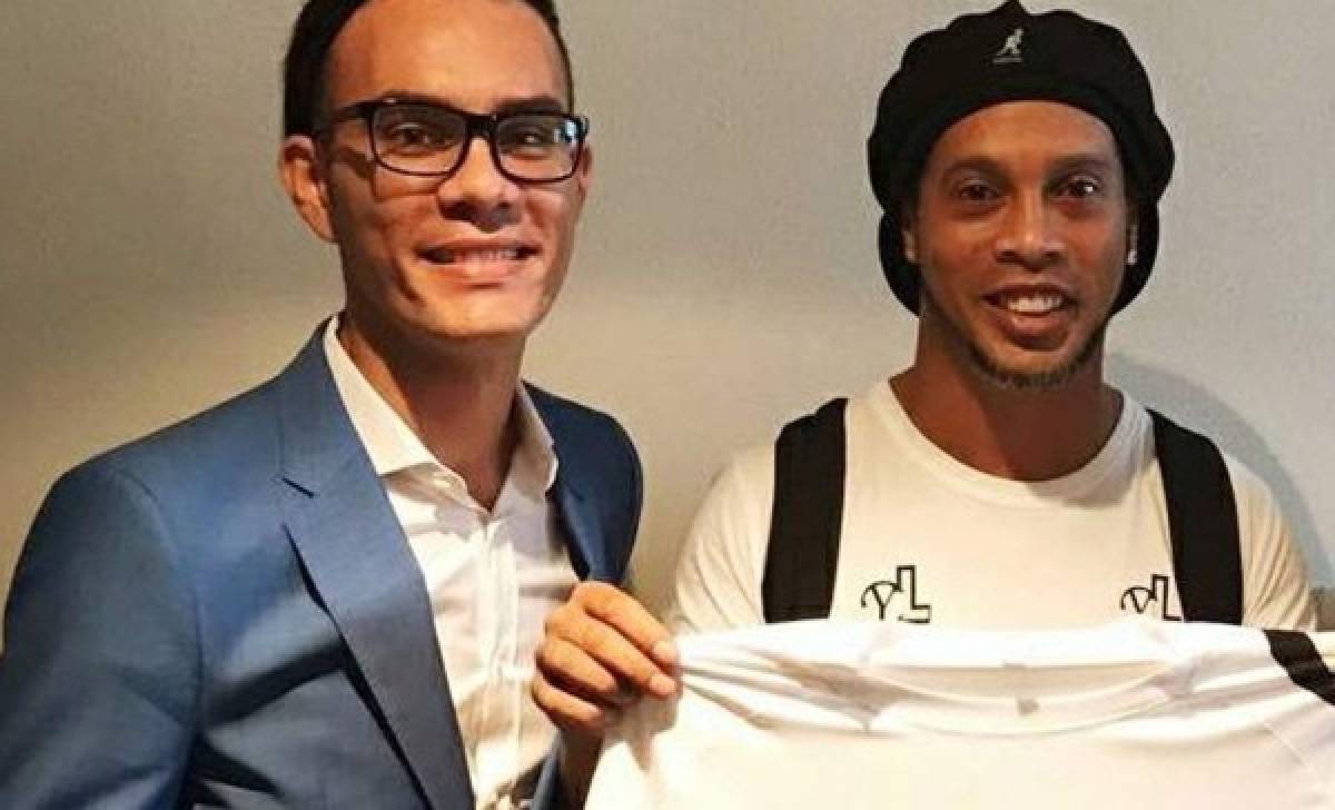 El astro brasileño Ronaldinho jugará en Costa Rica