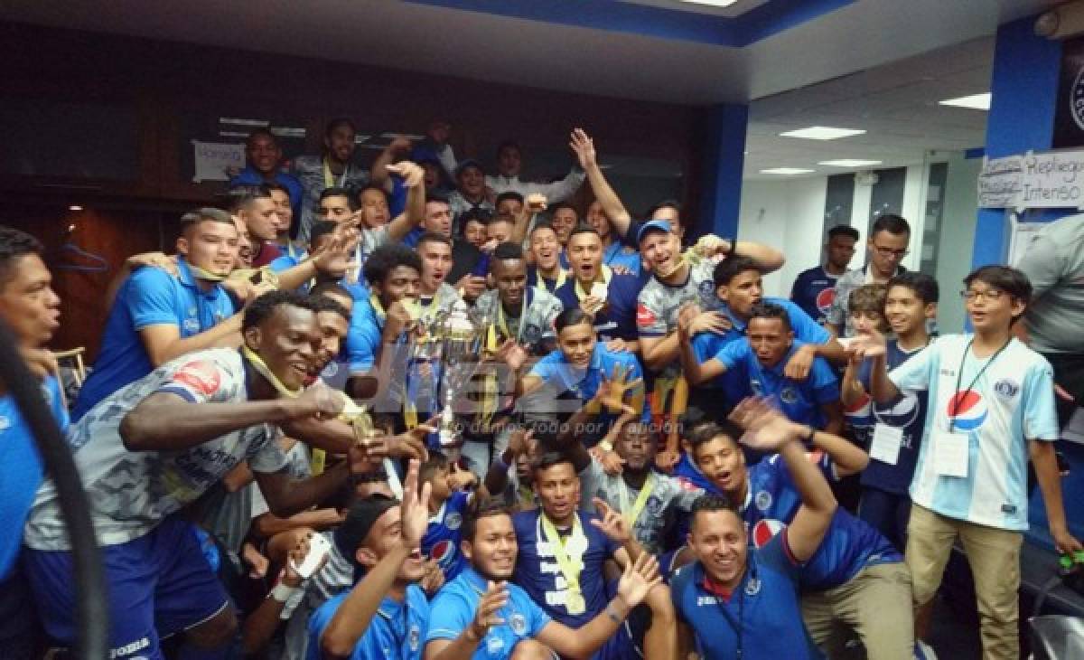 ¡A LO GRANDE! Así festejó Motagua en la intimidad su copa 15