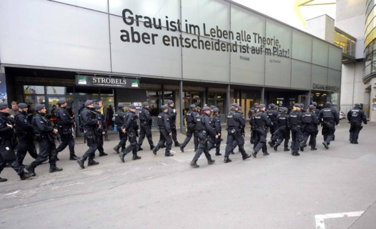 ¡LO BLINDÓ! Policía alemana resguardó así el Dortmund-Mónaco