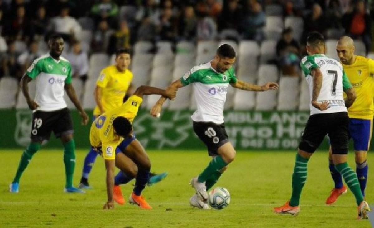 FOTOS: Titular y gol anulado, así fue el debut de Choco Lozano con el Cádiz