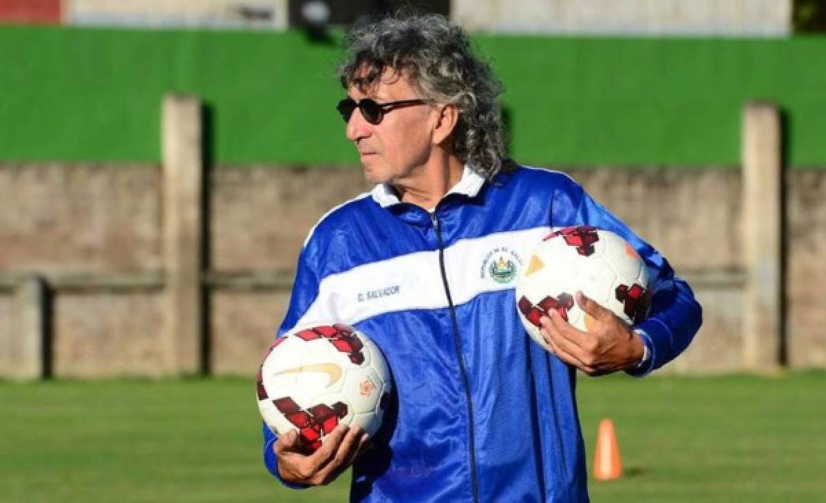 Futbolistas salvadoreños felicitaron al 'Mágico' González por su cumpleaños 60