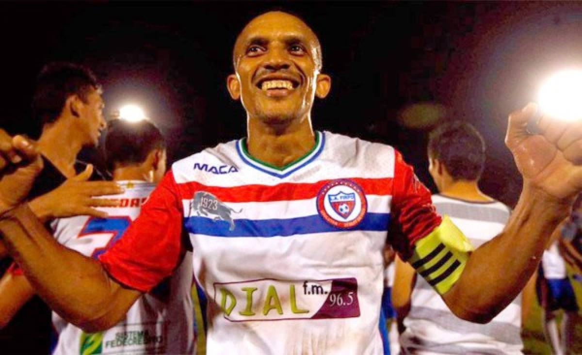 ¡Uno más! Los jugadores hondureños que han portado el gafete de capitán en el extranjero