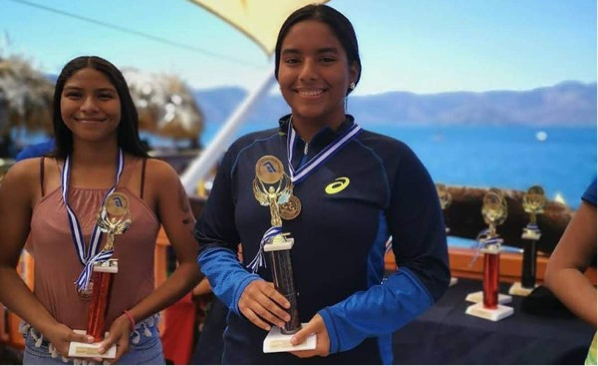 Nadadores hondureños brillan en torneo de aguas abiertas en El Salvador