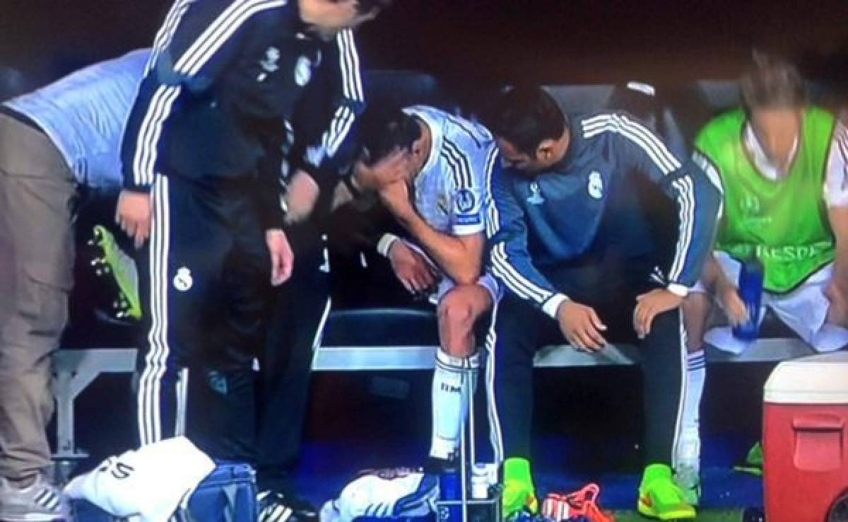 VIDEO: Chicharito lloró en el hombro de Navas tras ovación del Bernabéu