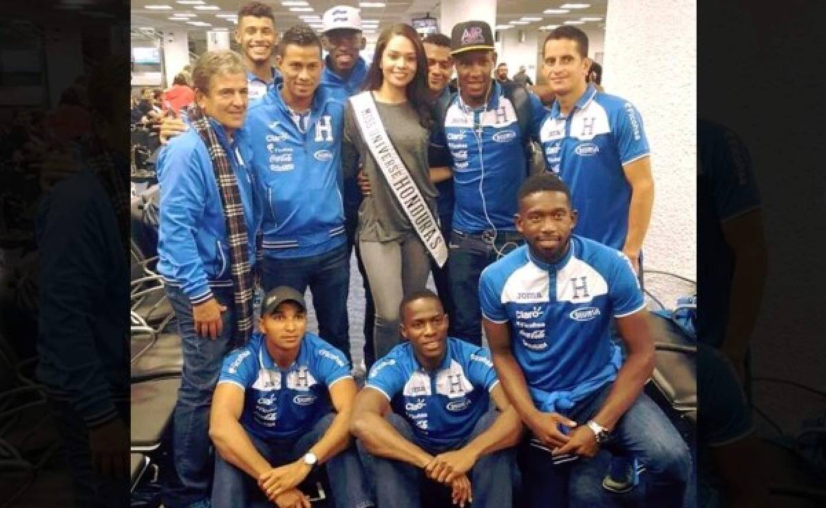 Selección posó con la Miss Honduras Universo en aeropuerto de Miami
