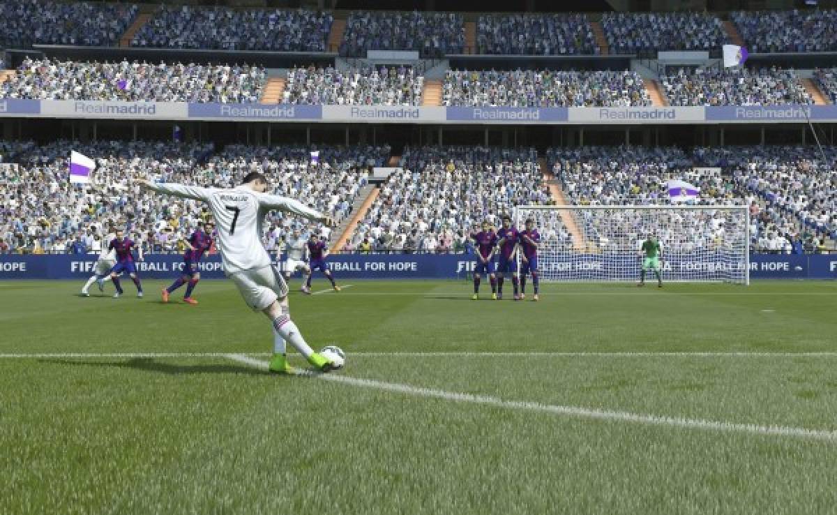 Así se hacen los tiros libres en el FIFA 15