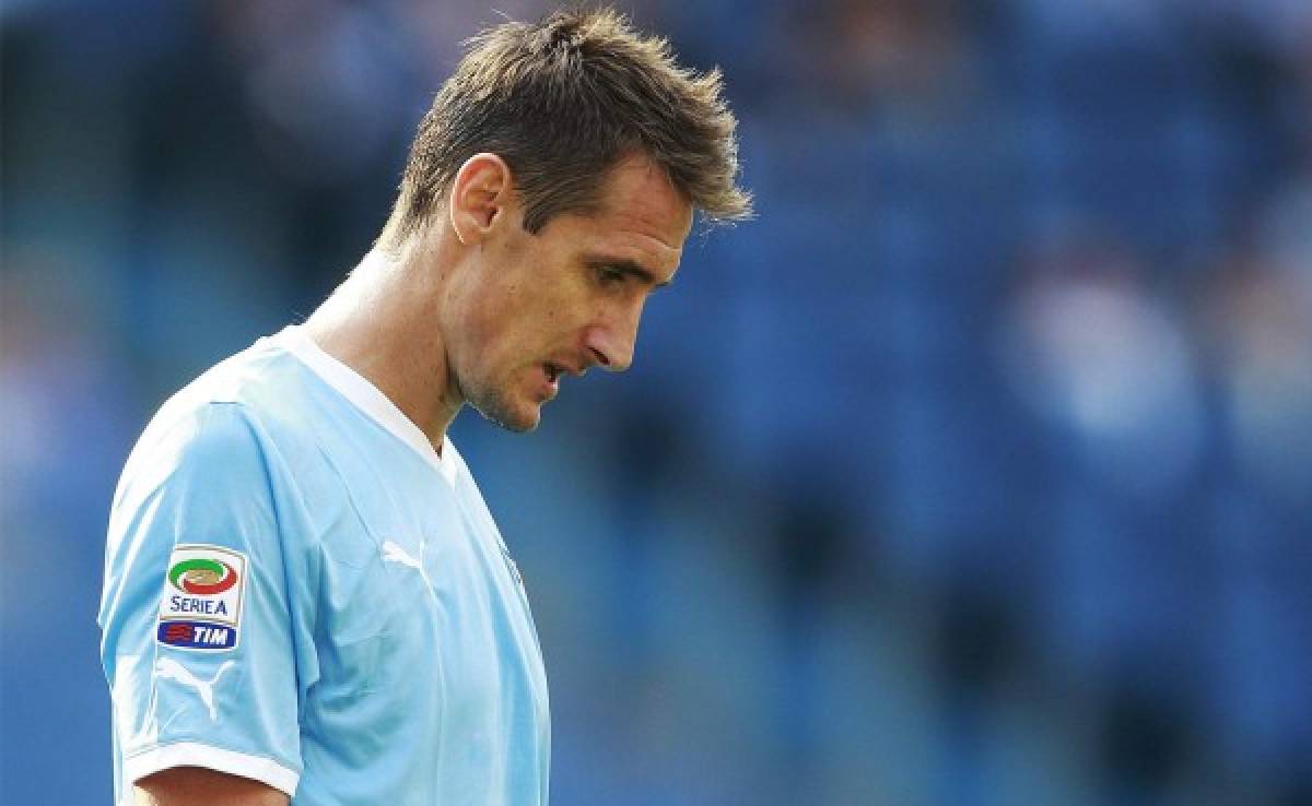 Alarma en Alemania: Klose se lesiona y es duda para el Mundial