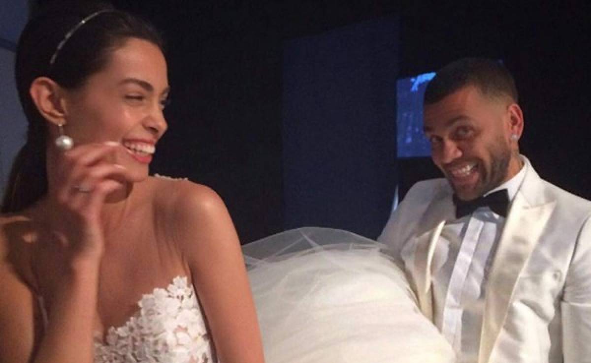 Dani Alves y la modelo Joana Sanz se casaron en secreto y a su manera