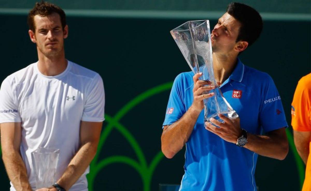 Djokovic gana su quinto título en Miami ante un agotado Murray