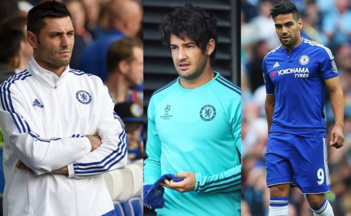 Chelsea anuncia oficialmente la salida de tres futbolistas