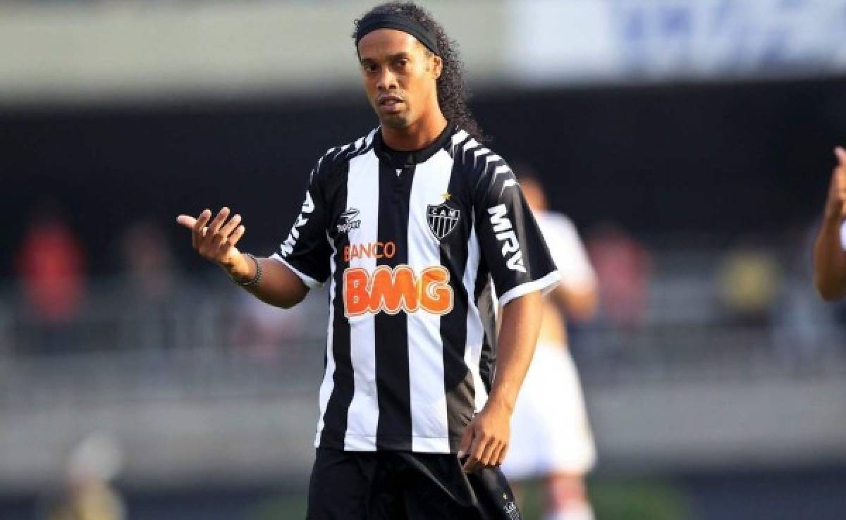 El Atlético Mineiro le pide explicaciones a Ronaldinho