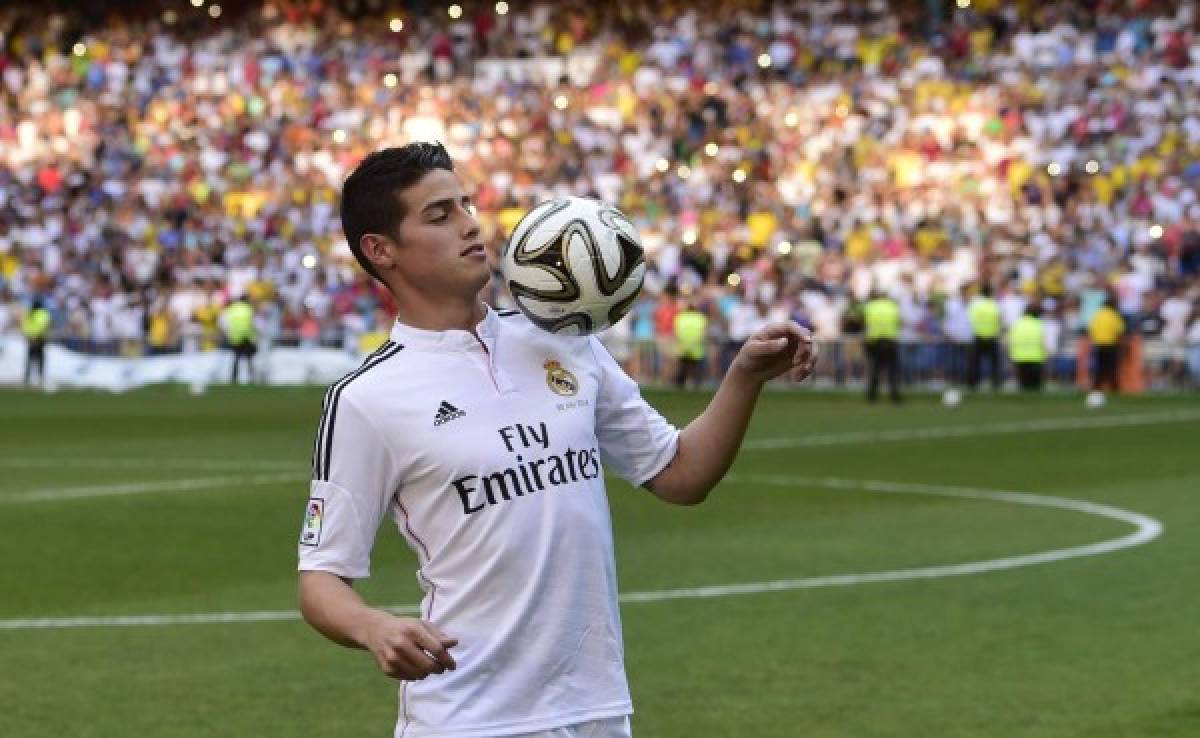 Real Madrid presenta a James Rodríguez en el Bernabéu