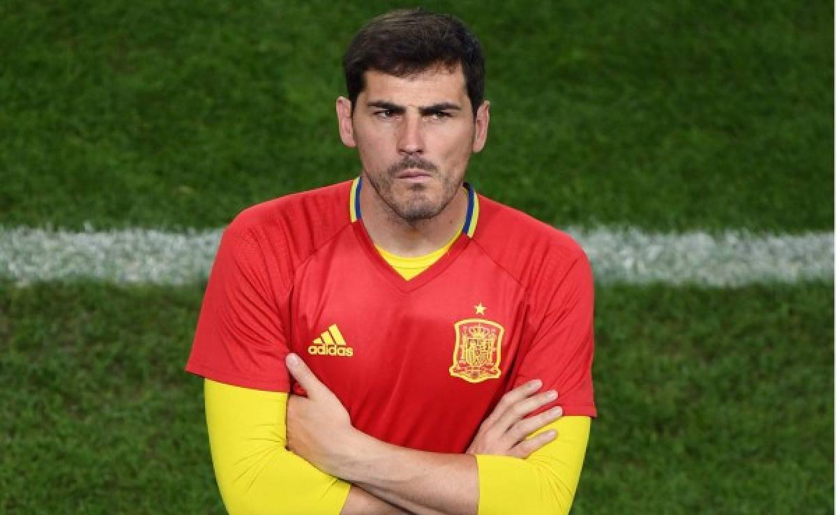Las grandes polémicas en la carrera del portero español Iker Casillas