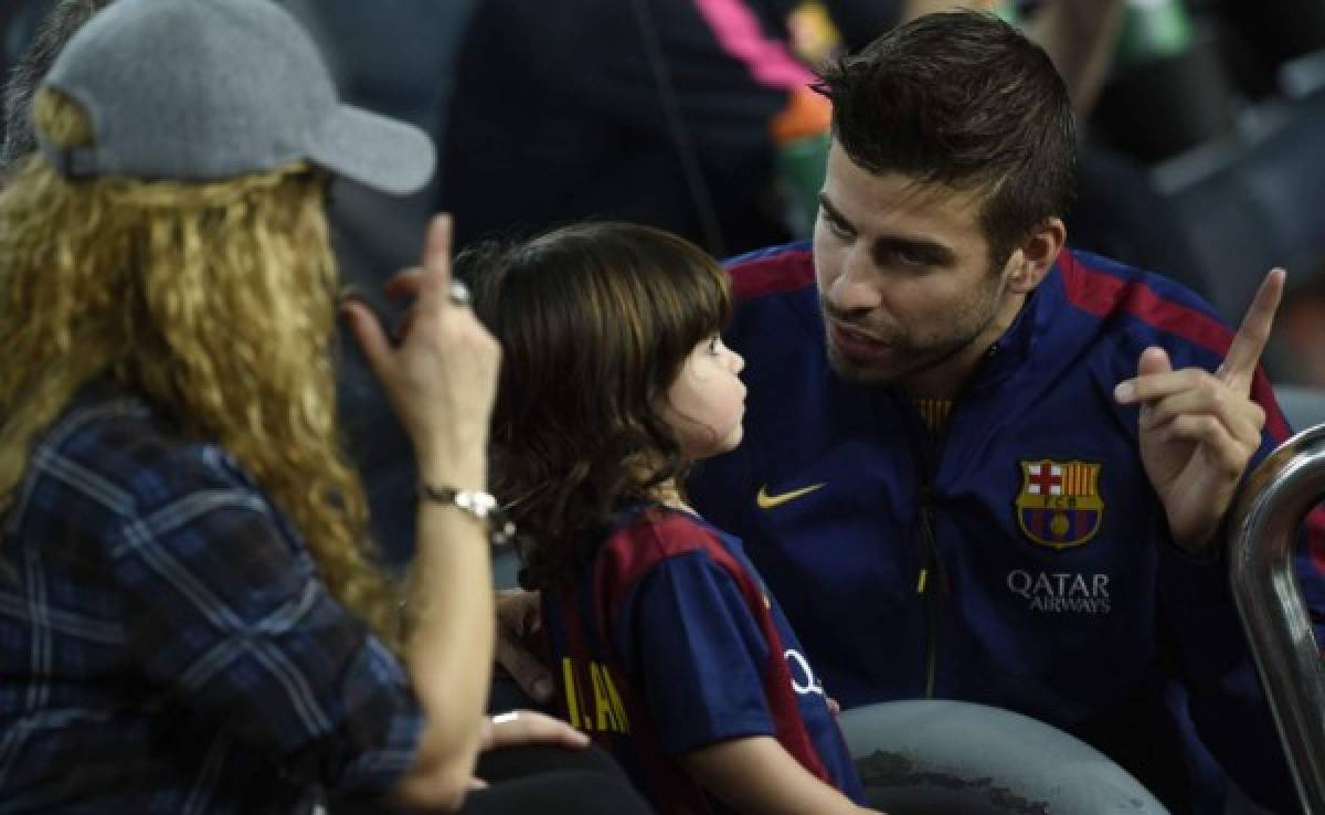 Shakira y su hijo Milan acompañan a Piqué en el triunfo ante Eibar