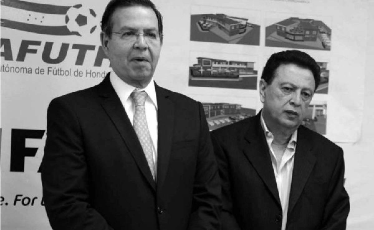 Fifa reclama casi 300 mil dólares a Alfredo Hawit y Rafael Callejas