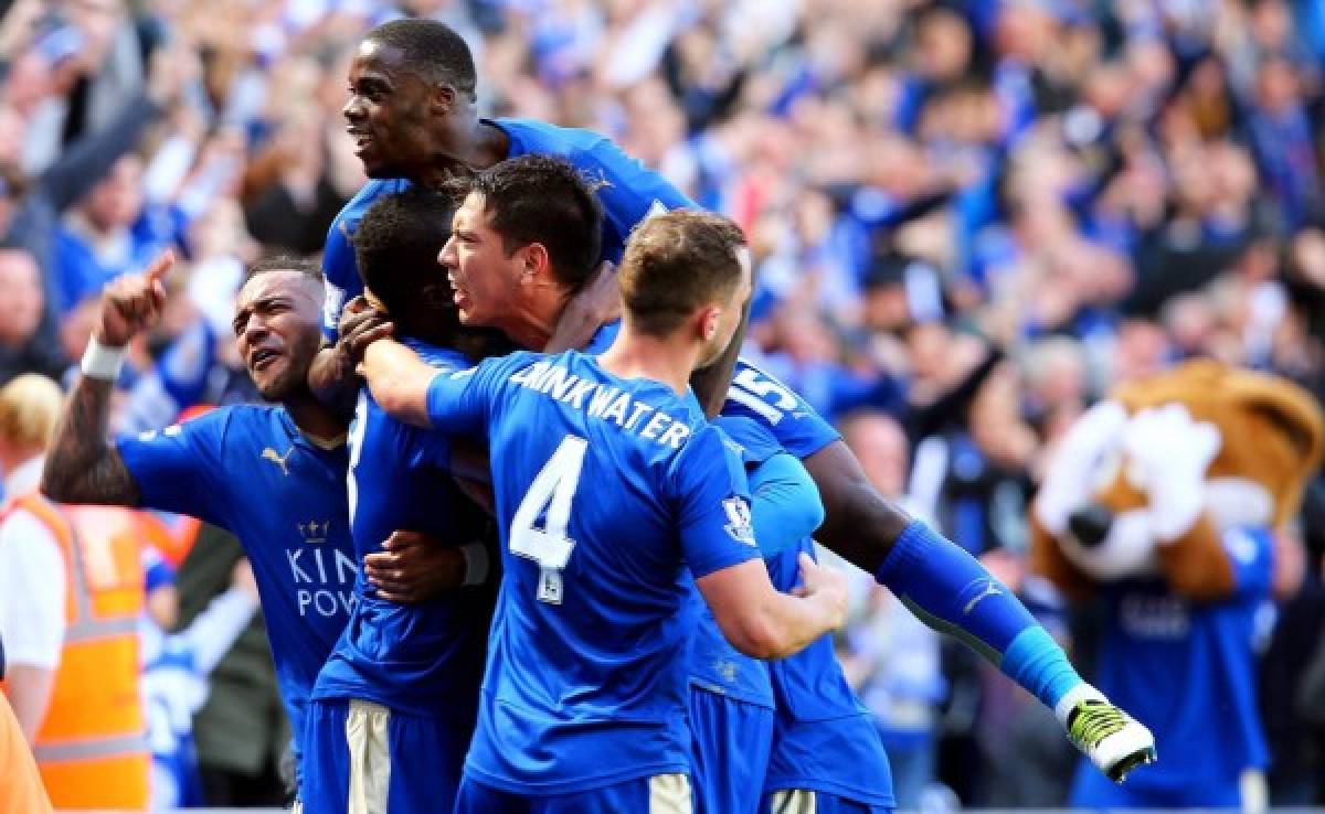 Leicester empata ante el West Ham con un gol de penal de Ulloa 'in extremis'
