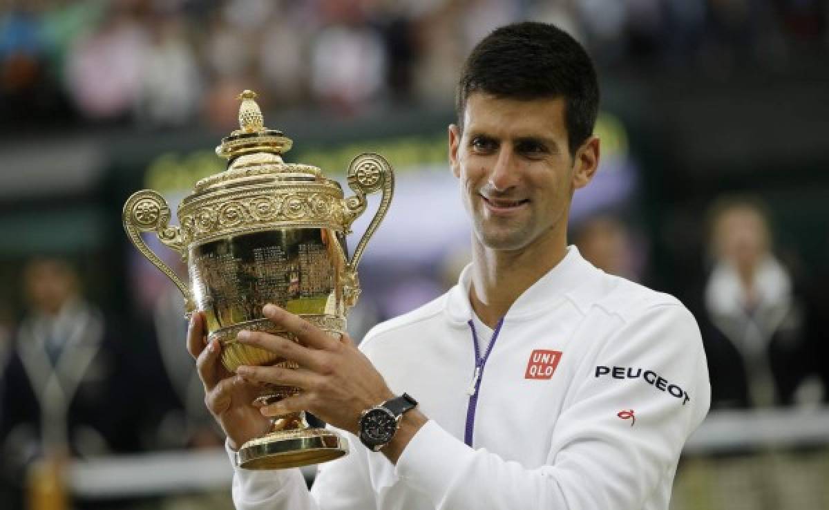 Novak Djokovic retiene el título en Wimbledon venciendo a Roger Federer