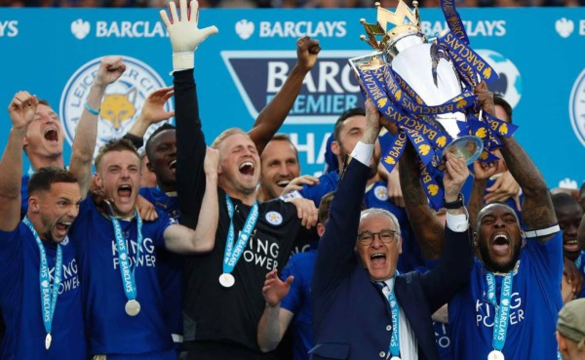 Leicester festeja con triunfo ante Everton su histórico título de Premier League