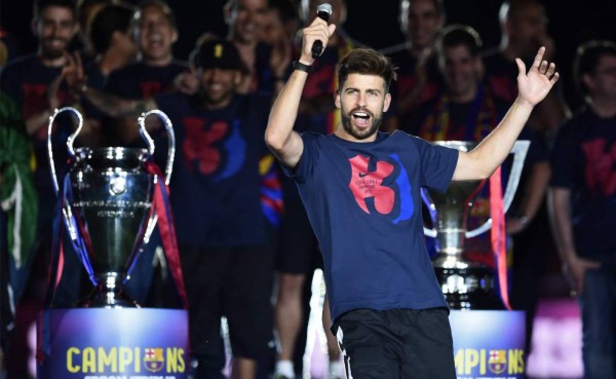 VIDEO: Piqué se acuerda del Madrid en festejo del título del Barcelona