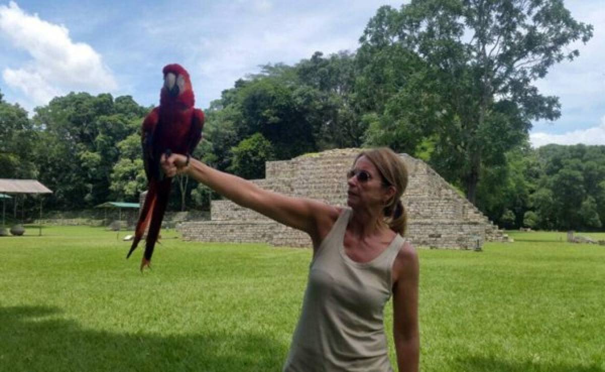 Mamá de Piqué la pasa de mil maravillas en Honduras