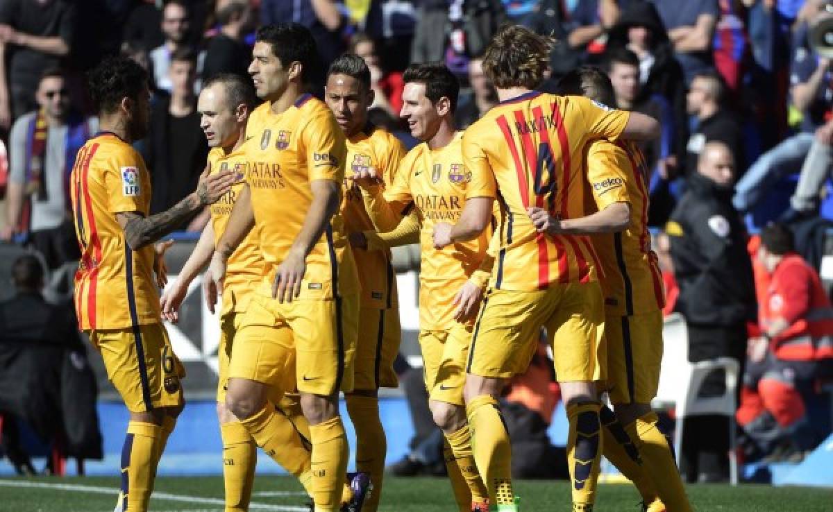 Barcelona venció al colista Levante y mantiene el liderato en España