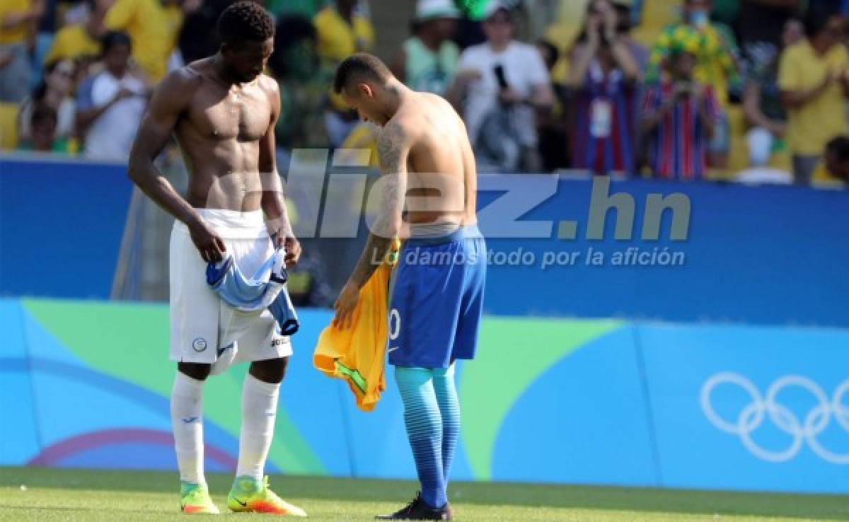 ¡Increíble! Johnny Palacios le pide camisa a Neymar tras caer 6-0 ante Brasil