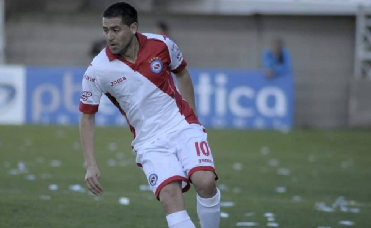 Riquelme tiene 2 días para decidir si juega en Cerro porteño paraguayo